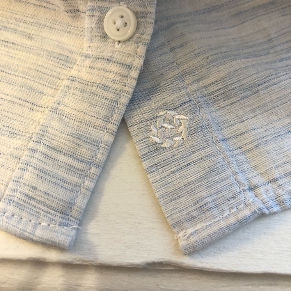 NWOT Universal Thread Button-up - Picture 4 of 7